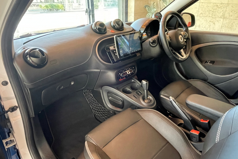 スマート フォーフォー 中古車