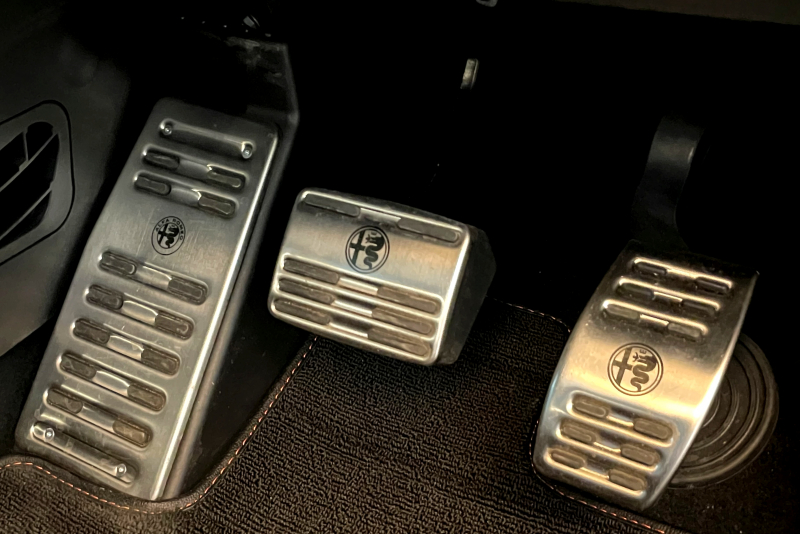 アルファロメオ ジュリエッタ 中古車