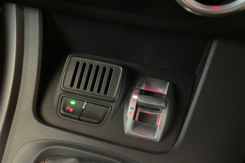 アルファロメオ ジュリエッタ 中古車