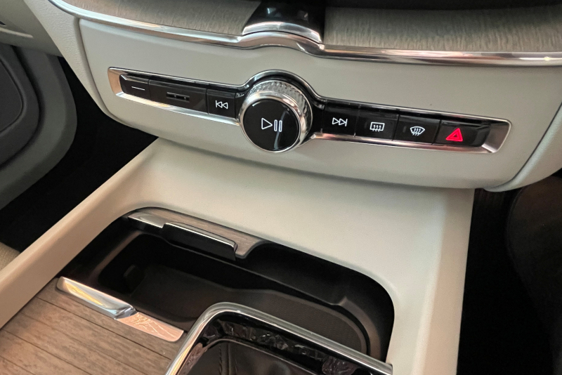 ボルボ XC60 中古車