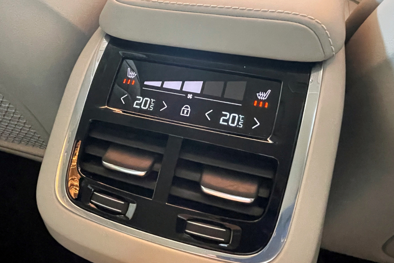 ボルボ XC60 中古車