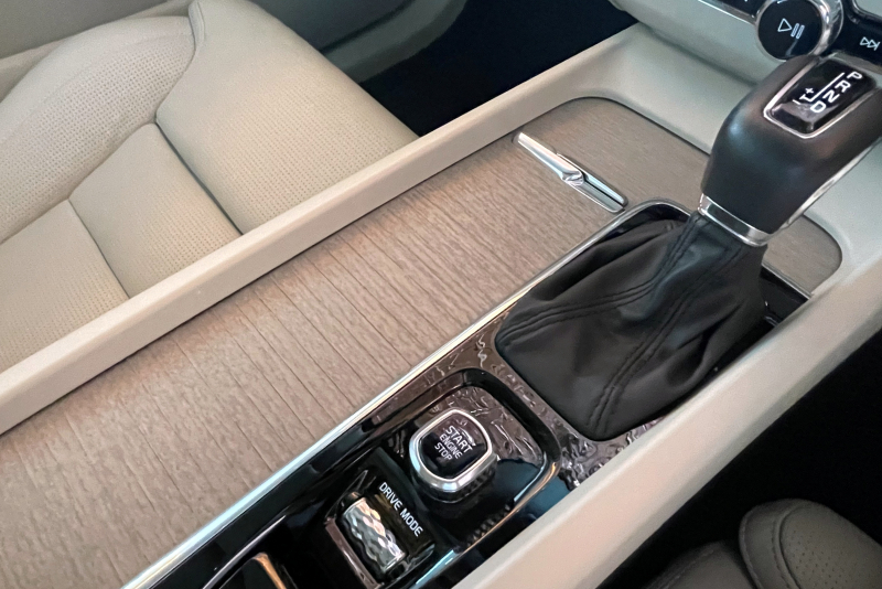 ボルボ XC60 中古車