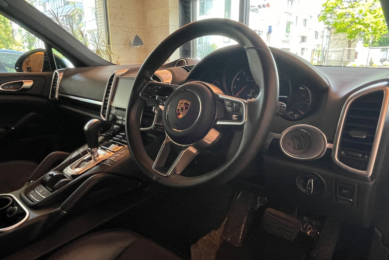 ポルシェ カイエン 中古車