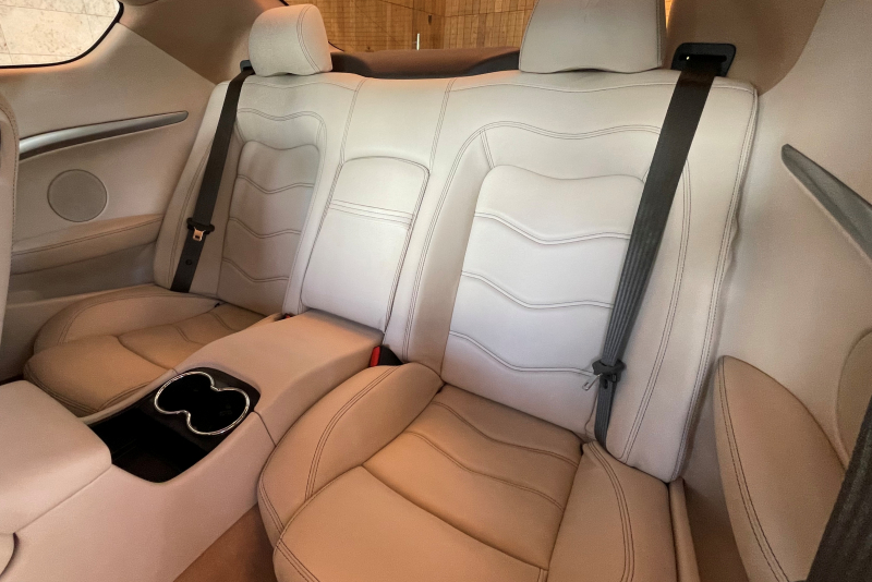 マセラティ グランツーリズモ 中古車