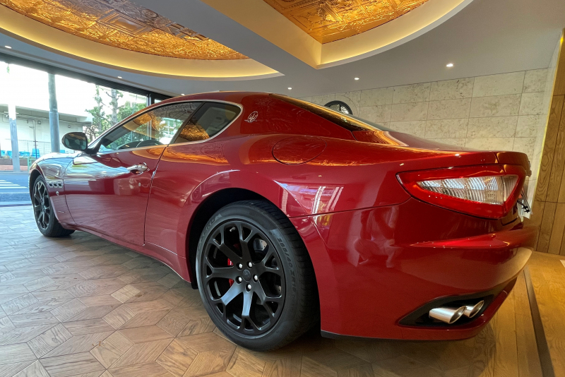 マセラティ グランツーリズモ 中古車
