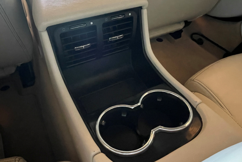 マセラティ グランツーリズモ 中古車