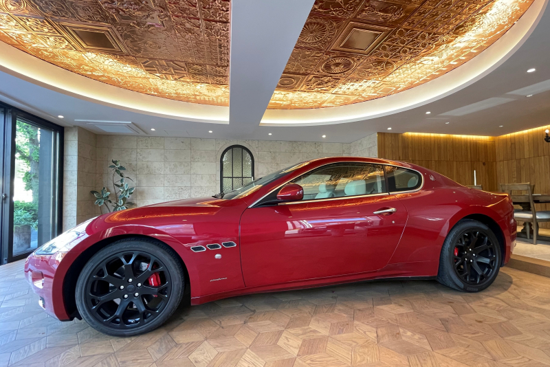 マセラティ グランツーリズモ 中古車