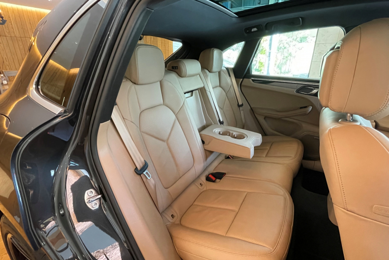 ポルシェ マカン 中古車