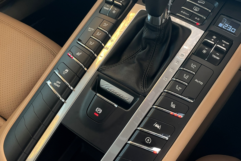 ポルシェ マカン 中古車