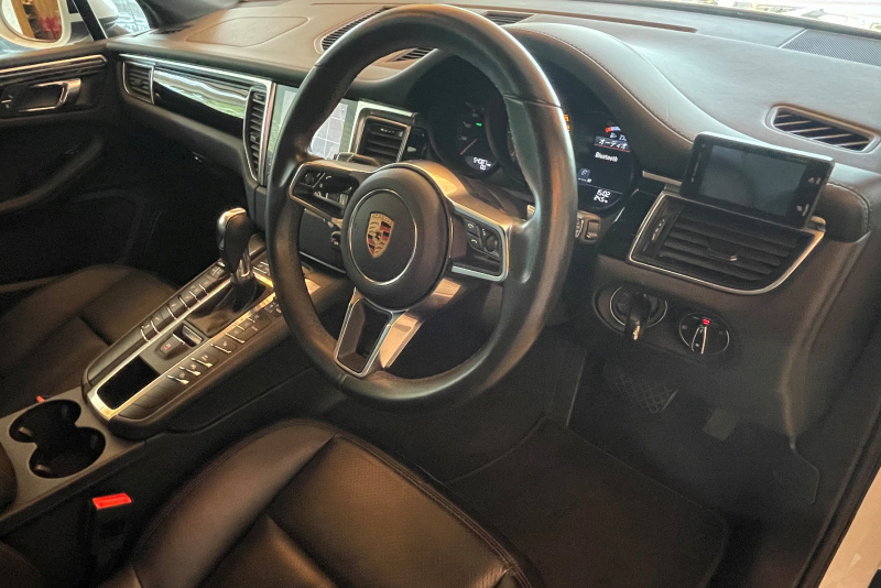 ポルシェ マカン 中古車