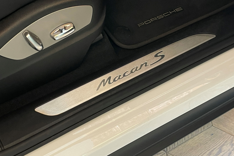 ポルシェ マカン 中古車