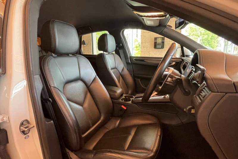 ポルシェ マカン 中古車