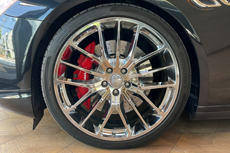 マセラティ クアトロポルテ 中古車