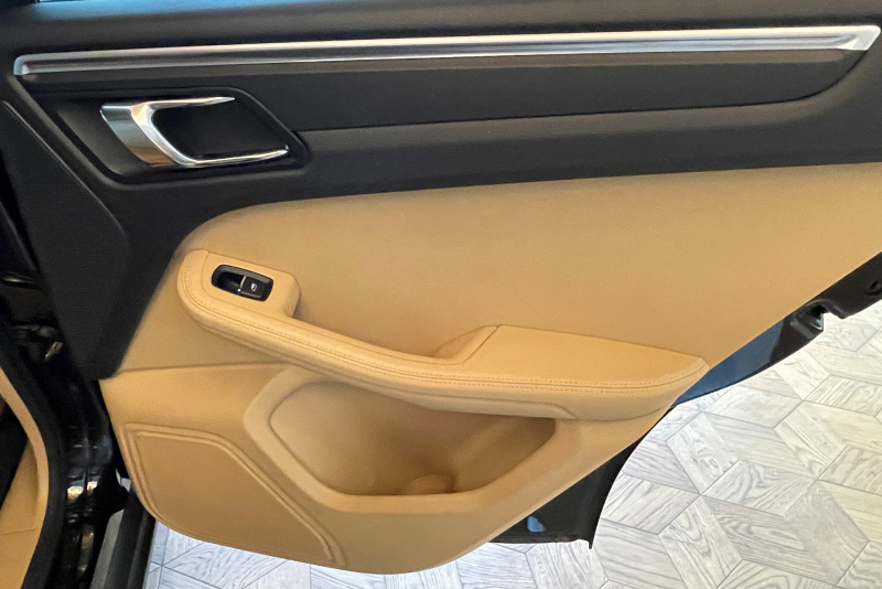 ポルシェ マカン 中古車