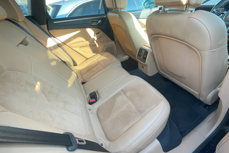 ポルシェ マカン 中古車