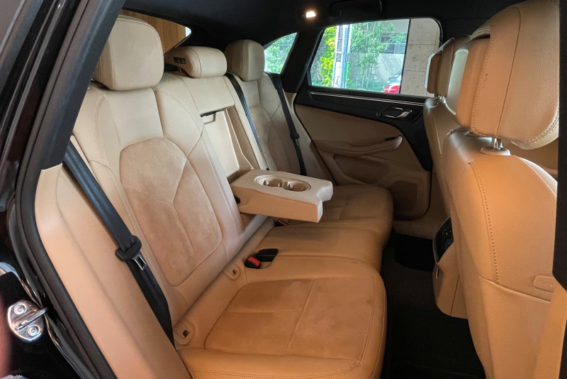 ポルシェ マカン 中古車