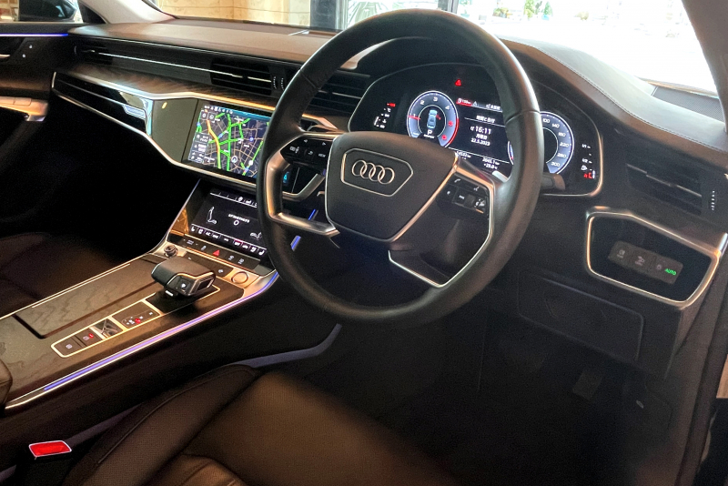アウディ A7 中古車