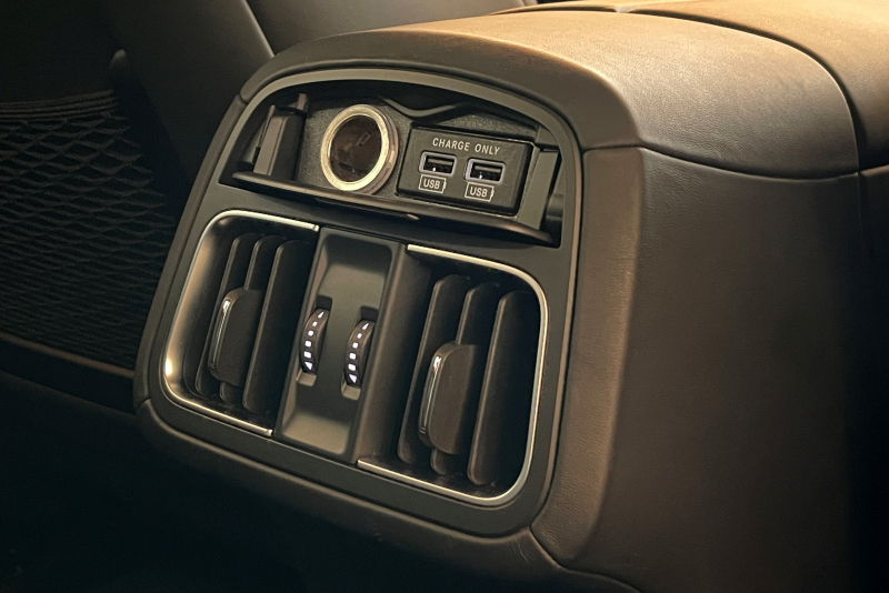 マセラティ レヴァンテ 中古車