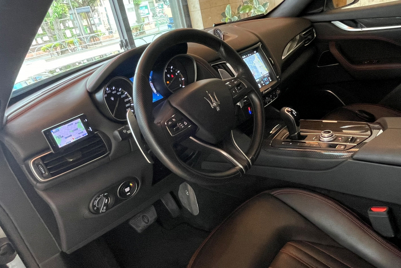 マセラティ レヴァンテ 中古車