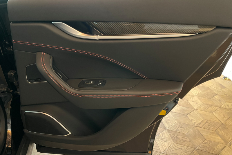 マセラティ レヴァンテ 中古車