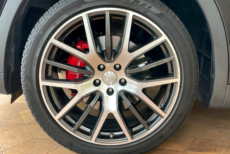 マセラティ レヴァンテ 中古車