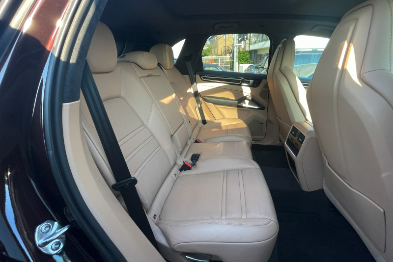 ポルシェ カイエン 中古車