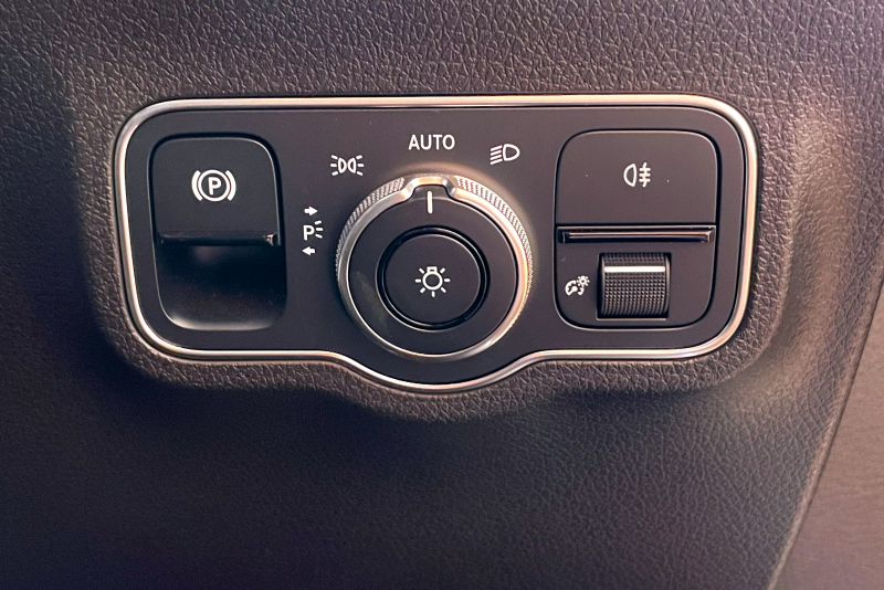 メルセデスベンツ GLB 中古車