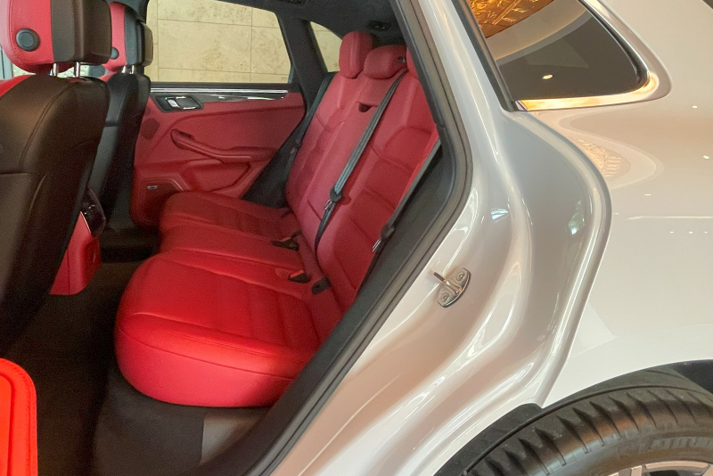 ポルシェ マカン 中古車