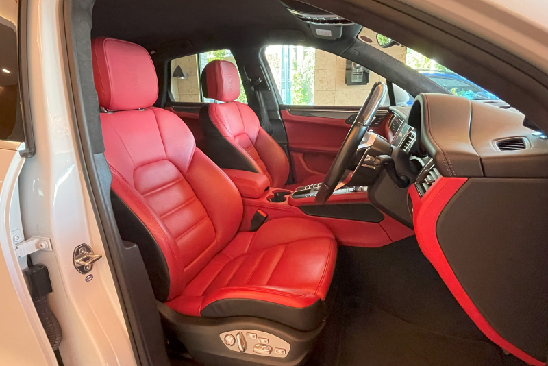 ポルシェ マカン 中古車