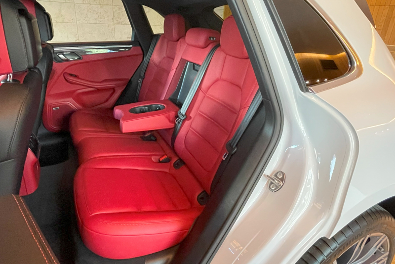 ポルシェ マカン 中古車