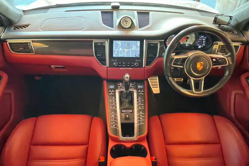 ポルシェ マカン 中古車