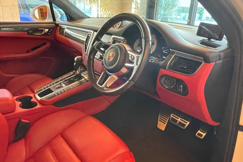 ポルシェ マカン 中古車