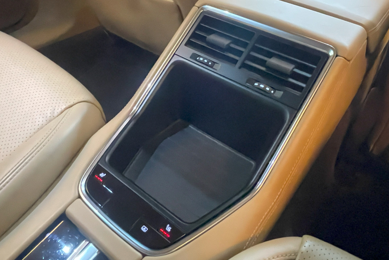 ポルシェ パナメーラ 中古車