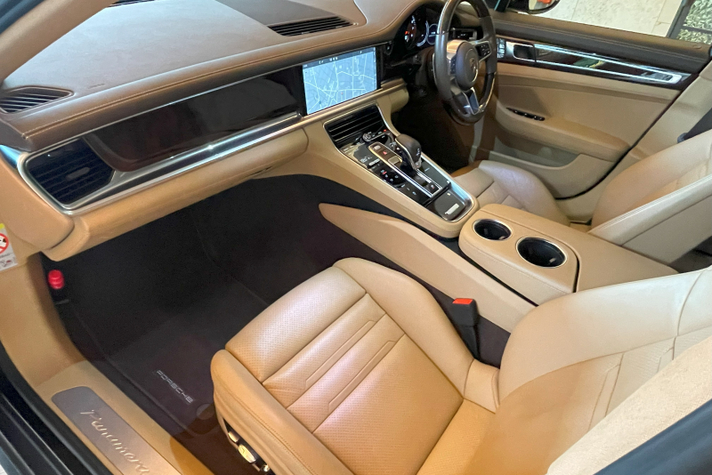 ポルシェ パナメーラ 中古車