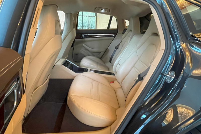 ポルシェ パナメーラ 中古車