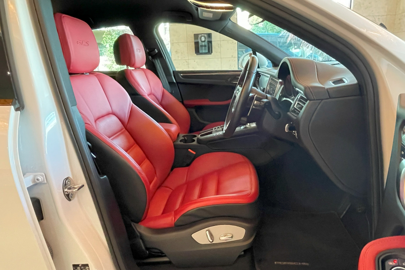 ポルシェ マカン 中古車