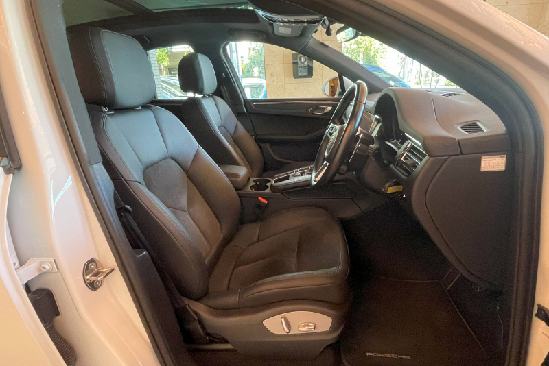 ポルシェ マカン 中古車