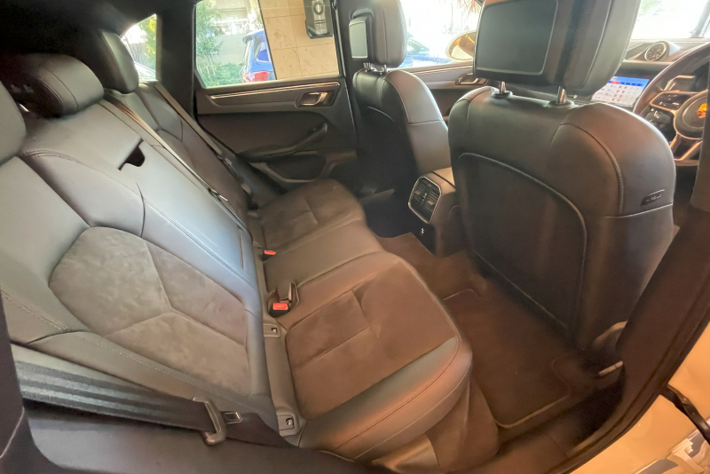 ポルシェ マカン 中古車