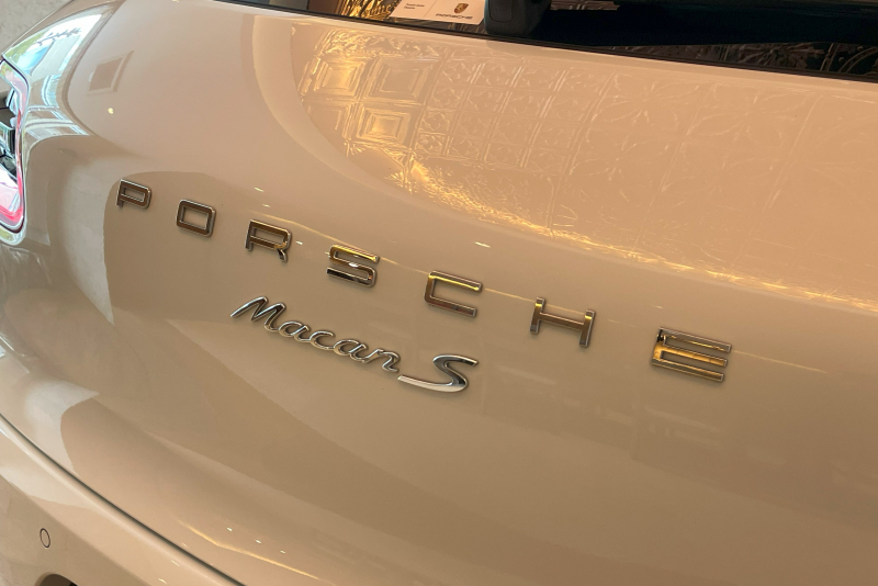 ポルシェ マカン 中古車