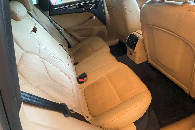 ポルシェ マカン 中古車