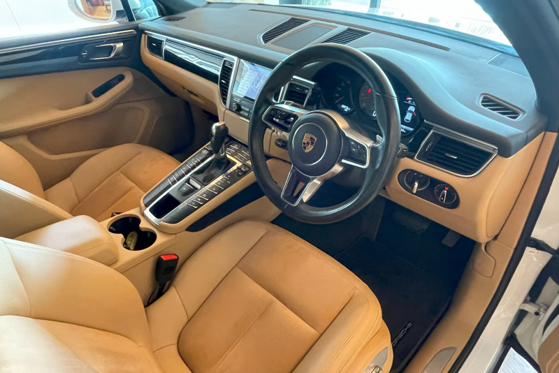 ポルシェ マカン 中古車