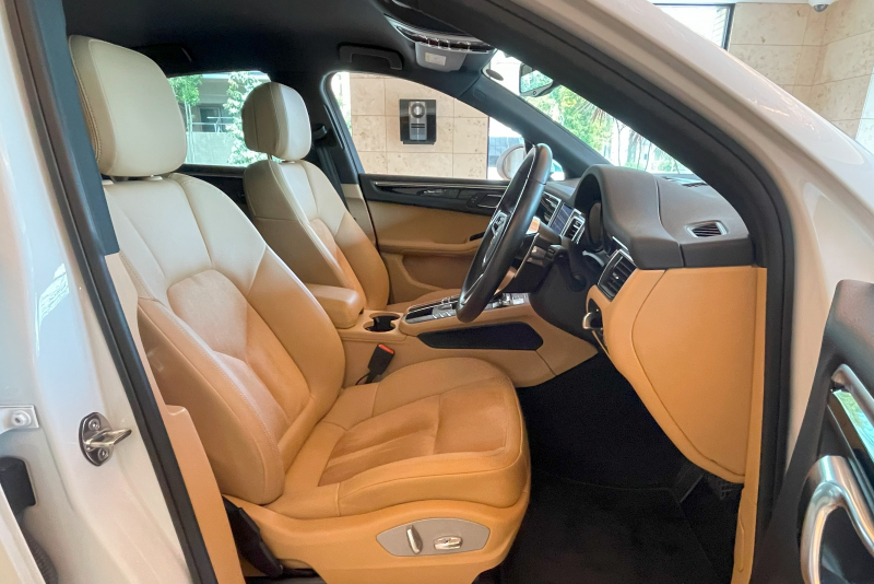 ポルシェ マカン 中古車