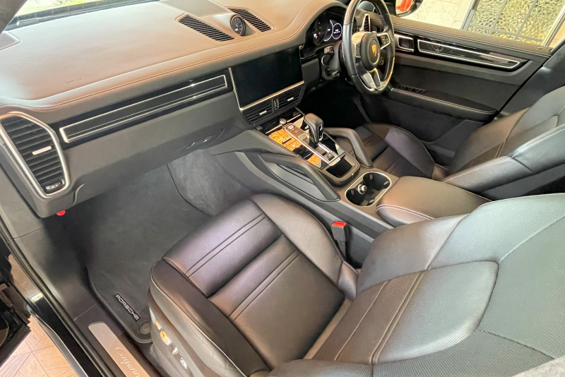 ポルシェ カイエンクーペ 中古車