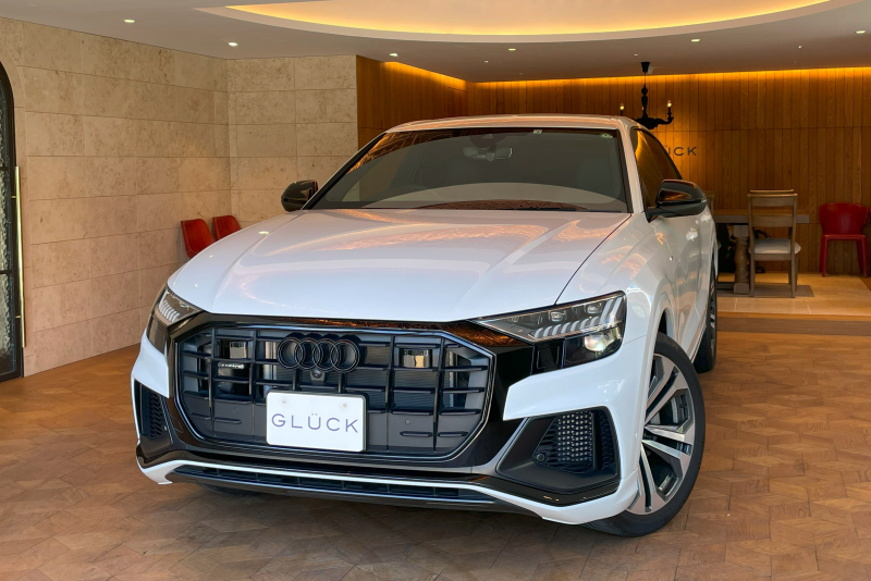 アウディ Q8 中古車