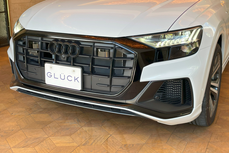 アウディ Q8 中古車