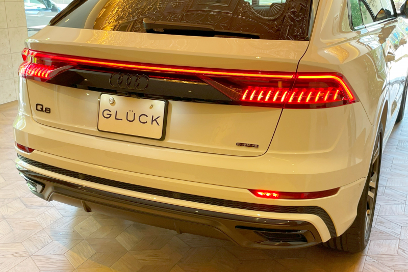 アウディ Q8 中古車