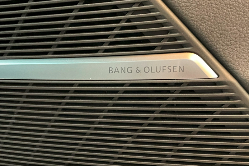 アウディ Q8 中古車