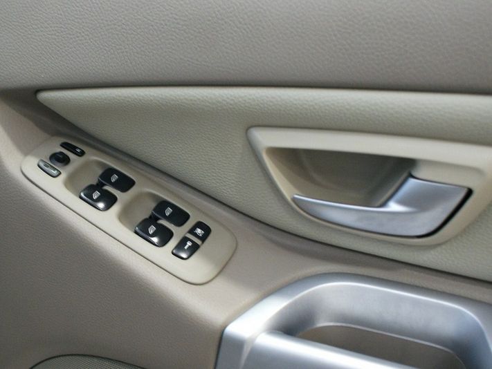 ボルボ XC90 中古車