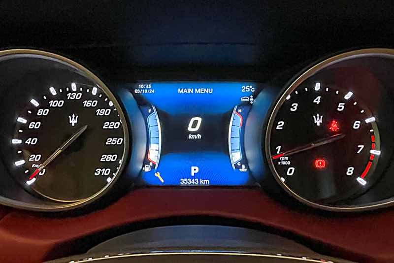 マセラティ レヴァンテ 中古車