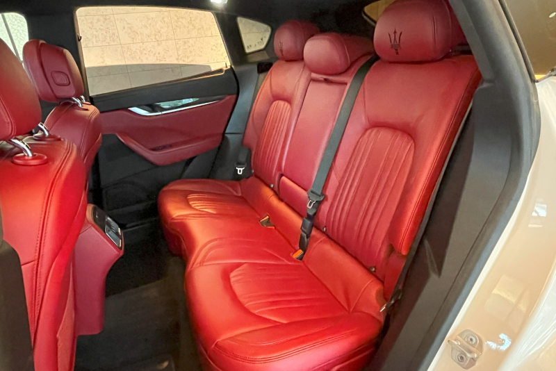 マセラティ レヴァンテ 中古車